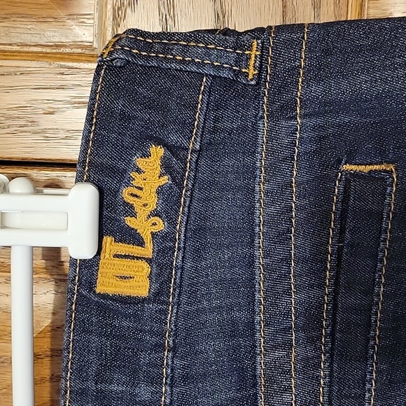 Kut from the Kloth denim shorts - Picture 6 of 6